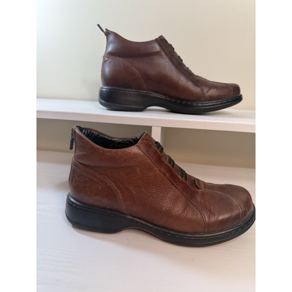 Dansko Women's Erin Brown Leather Ankle Boots with Back Zip Sz 40 - Back Closure - Picture 1 of 9